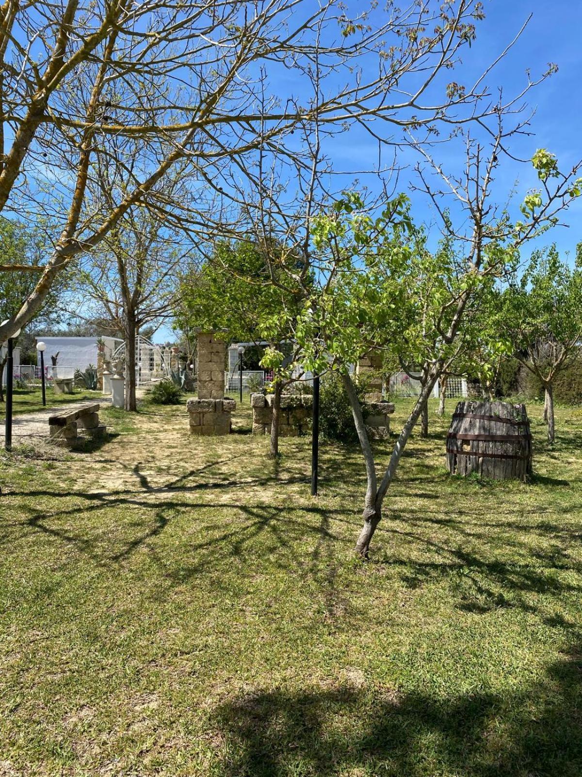Tenuta La Monaca * Aradeo